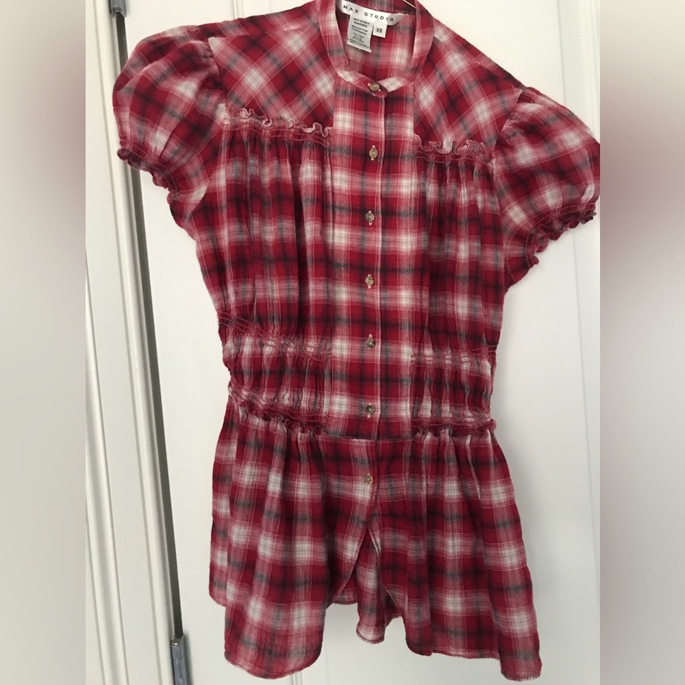 Plaid button up blouse with cute details XS. Max Studio